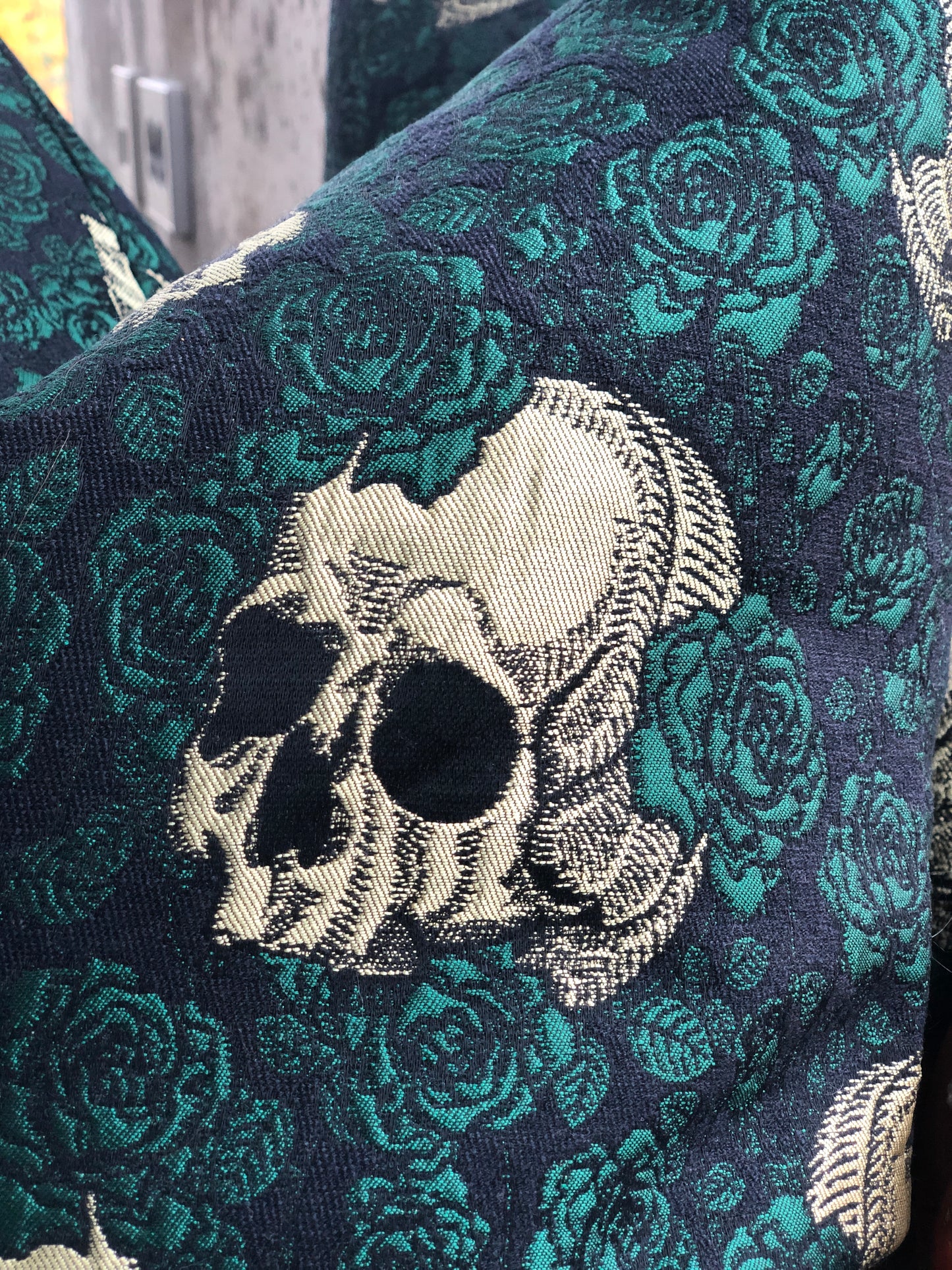 Pute i Green Skull & Roses Jacquard stoff