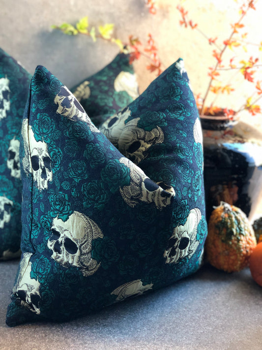 Pute i Green Skull & Roses Jacquard stoff
