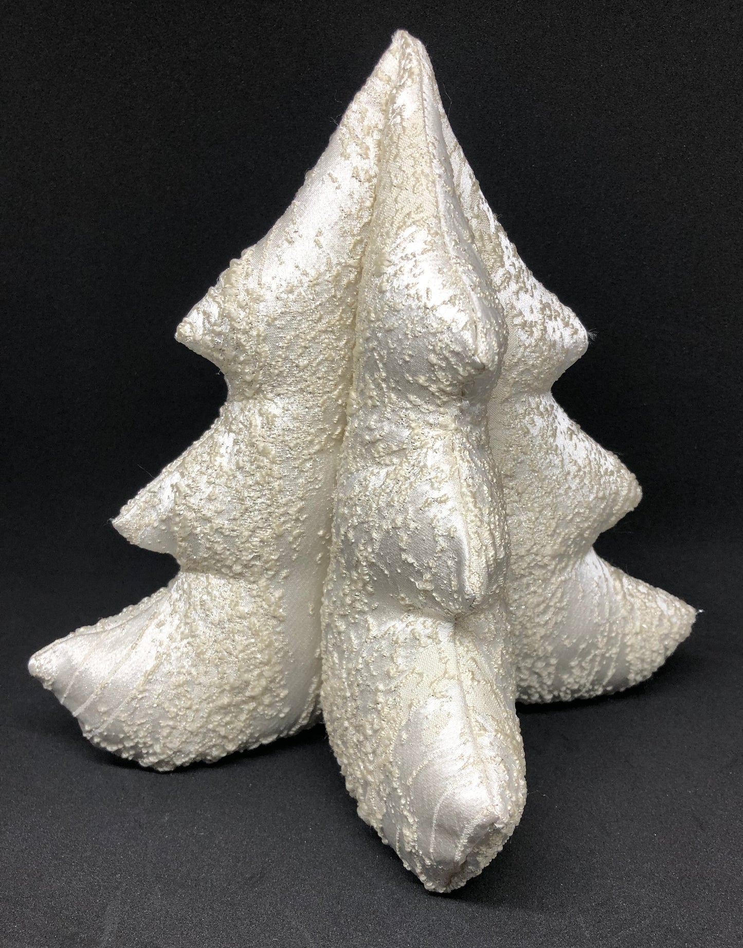 Håndsydd juletre i jacquard - rishvit.