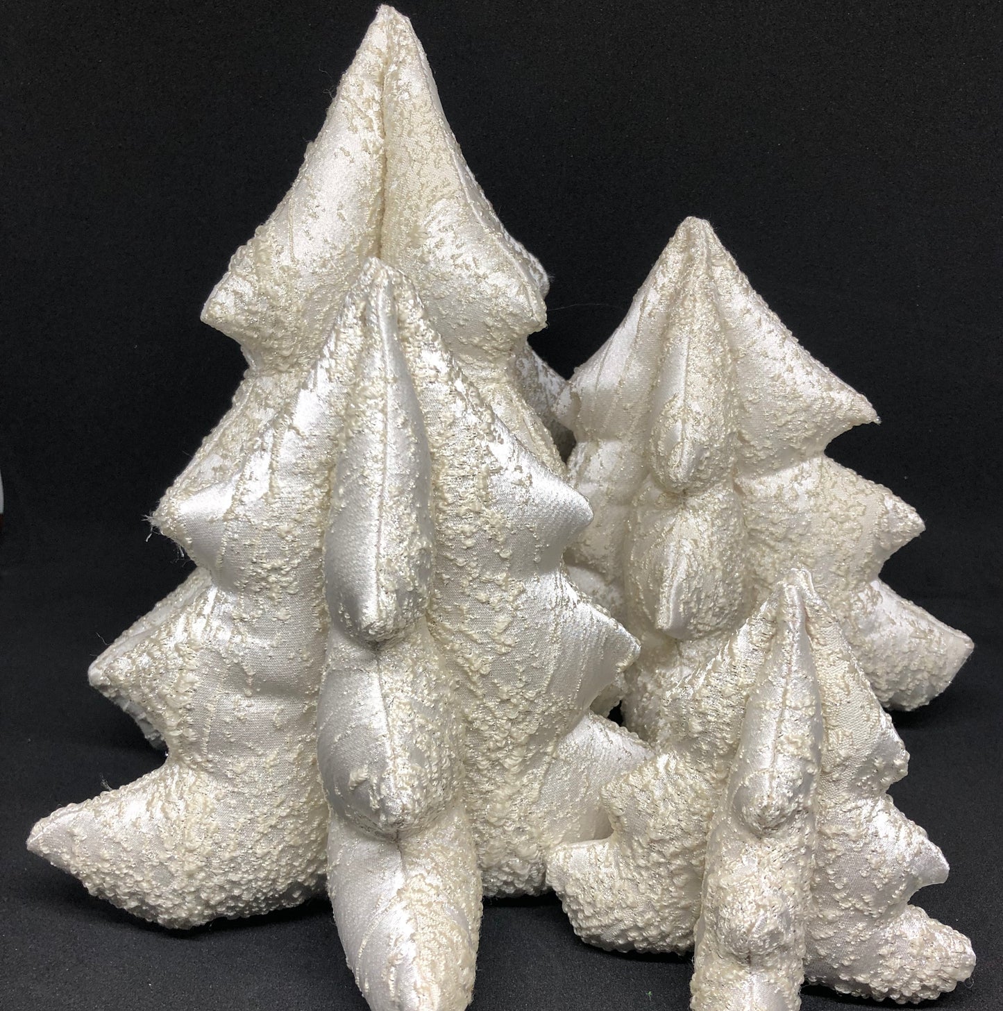 Håndsydd juletre i jacquard - rishvit.